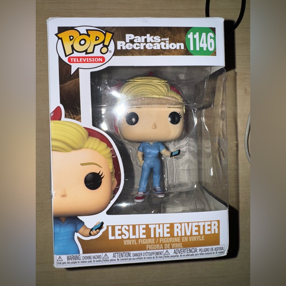 Funko Pop! Television Parks and Recreation Leslie the Riveter #1146 - Brand New